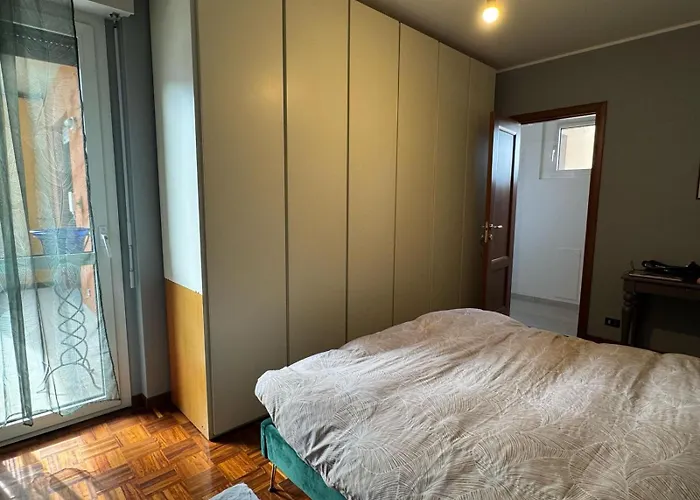 Manzoni House - Large Daire