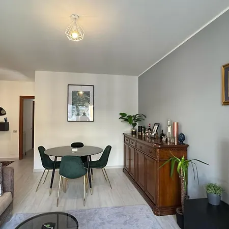 Manzoni House - Large Apartment Lecco