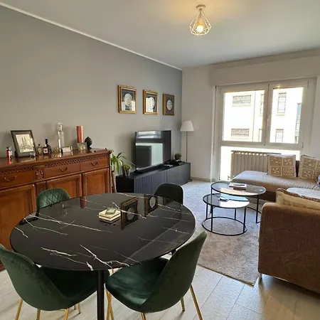 Manzoni House - Large