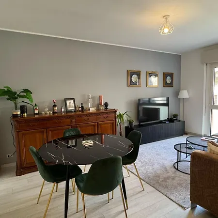 Apartment Manzoni House - Large